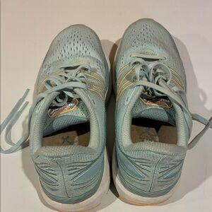 New Balance Women's Athletic Shoes in Light Blue and Beige